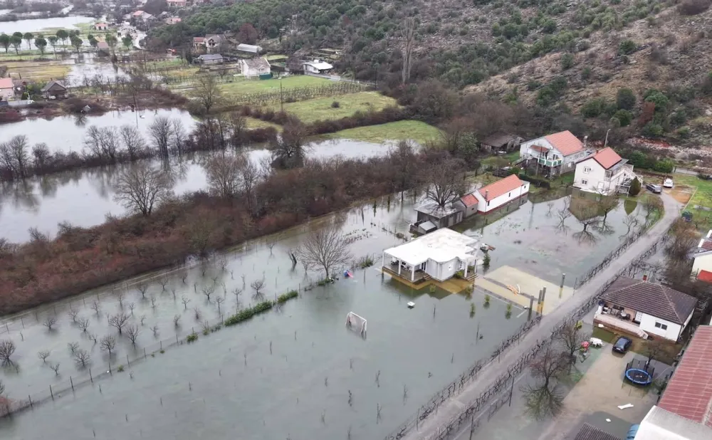 Zaraza vreba iz mutne vode