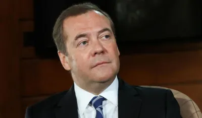 Medvedev: Evropske zemlje će vjerovatno predati Grenland