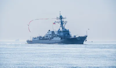 Tramp rasporedio naoružane razarače