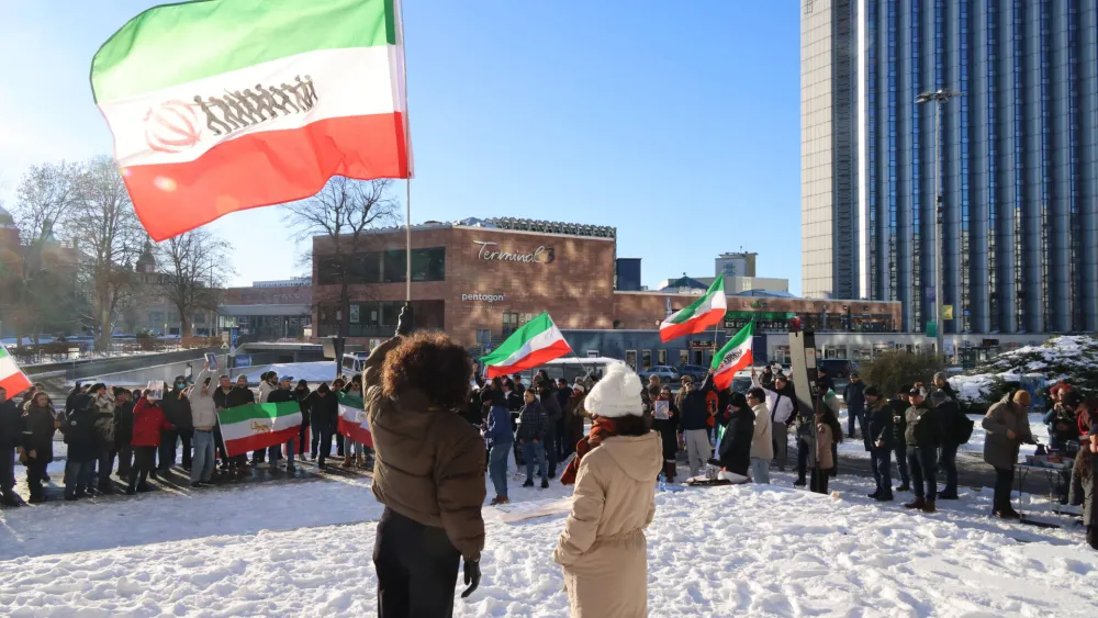 Italija i Poljska pozvale svoje državljane da napuste Iran zbog bezbjednosne situacije