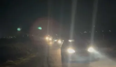 Kolona automobila kroz Botun