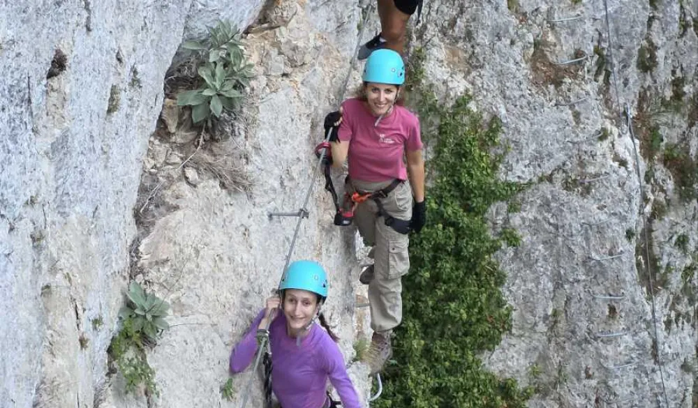 Via ferata &bdquo;PIVA&rdquo; postaje novi adut aktivnog turizma na području op&scaron;tine Plužine: Pro&scaron;le godine stazu pro&scaron;lo oko 1.500 turista