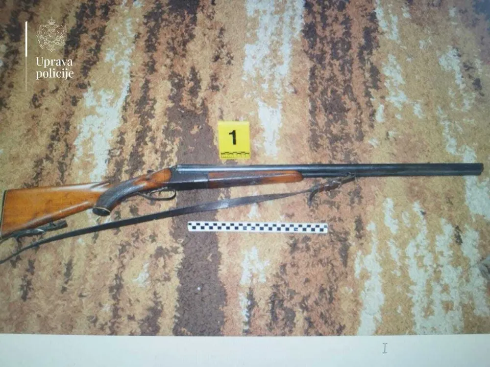 Uhap&scaron;en Cetinjanin, kod njega pronađena pu&scaron;ka u ilegalnom posjedu