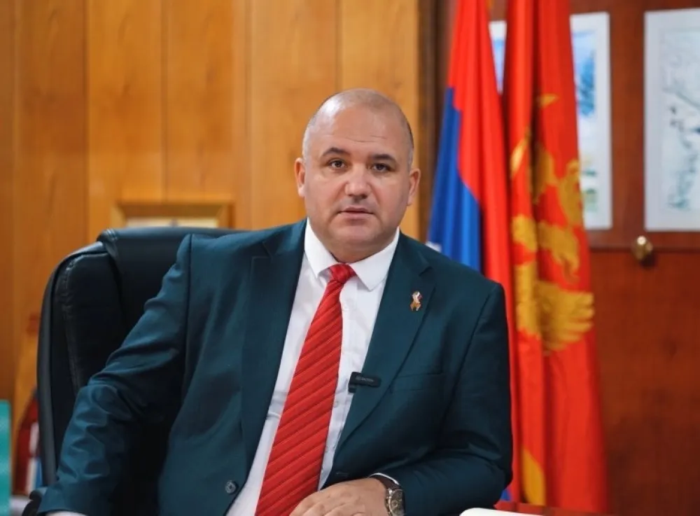 Pokrenut prekr&scaron;ajni postupak protiv Vrane&scaron;a zbog vrijeđanja Tadić Mijović