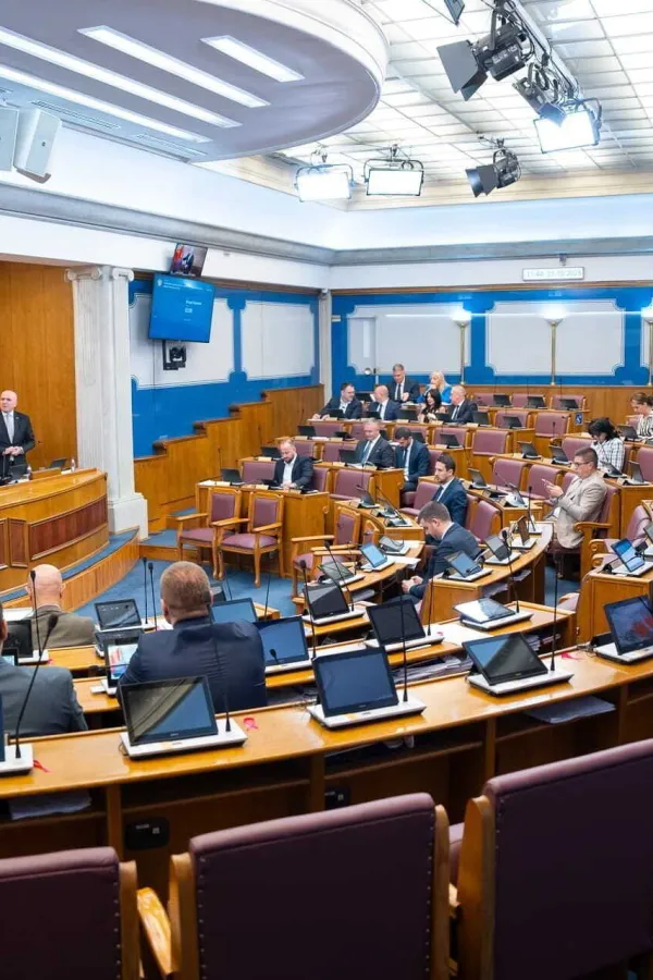Sagovornici "Dana": Vanredni izbori trenutno nisu dobro rje&scaron;enje