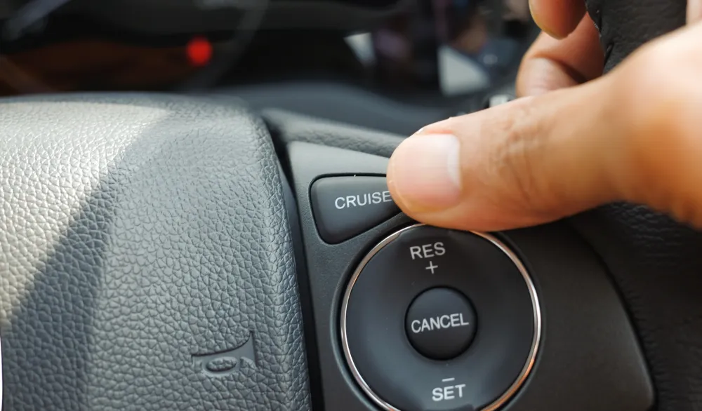 Naizgled bezazlena navika koja može biti izuzetno opasna u vožnji u zimskim uslovima