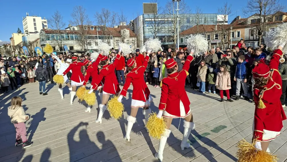 Karavan mimoze unio duh Mediterana u Nik&scaron;ić