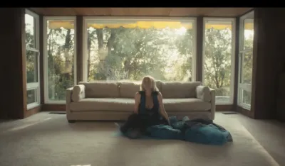 Kim Gordon singlom &ldquo;Not Today&rdquo; najavila album &ldquo;Play me&rdquo;