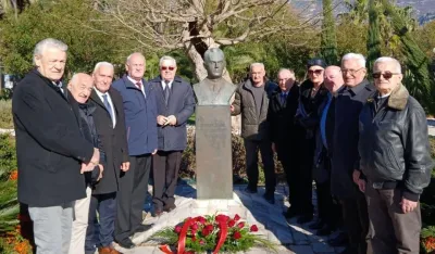 Budva: Polaganjem cvijeća odata počast narodnom heroju Marku Stani&scaron;iću