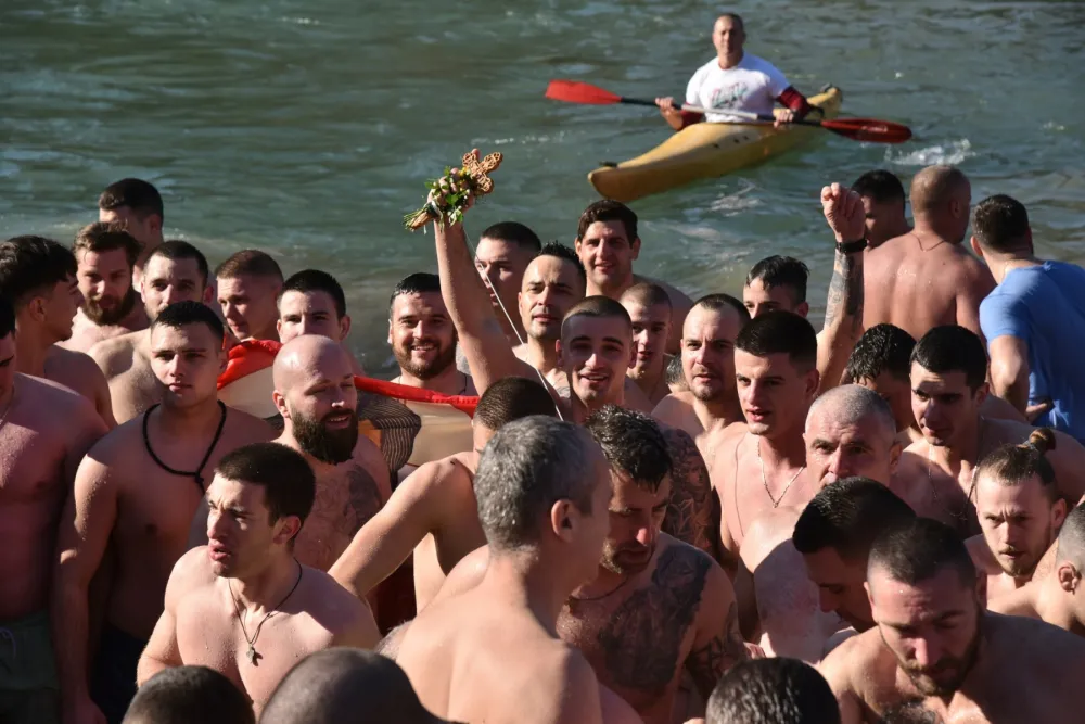 (FOTO/VIDEO) Sava Turović prvi do krsta u Podgorici, &Scaron;ćekić u Bijelom Polju, Đorojević u Nik&scaron;iću
