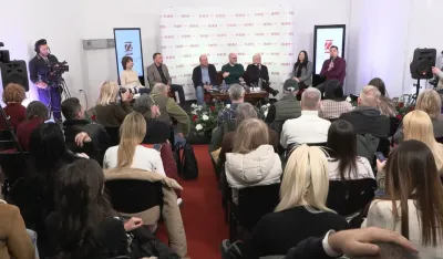 Detalj s konferencije za novinare na Kolarčevom univerzitetu