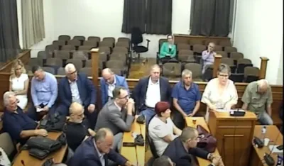 Mo&scaron;trokol ćuti, Pavličić ne zna za pritiske