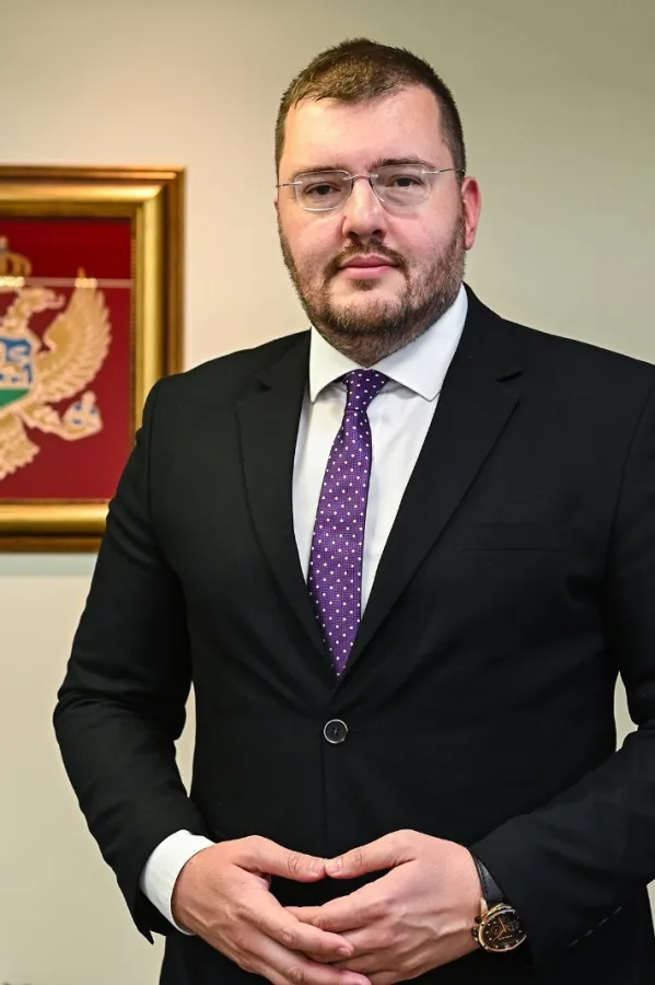 Momo Koprivica riječ dana