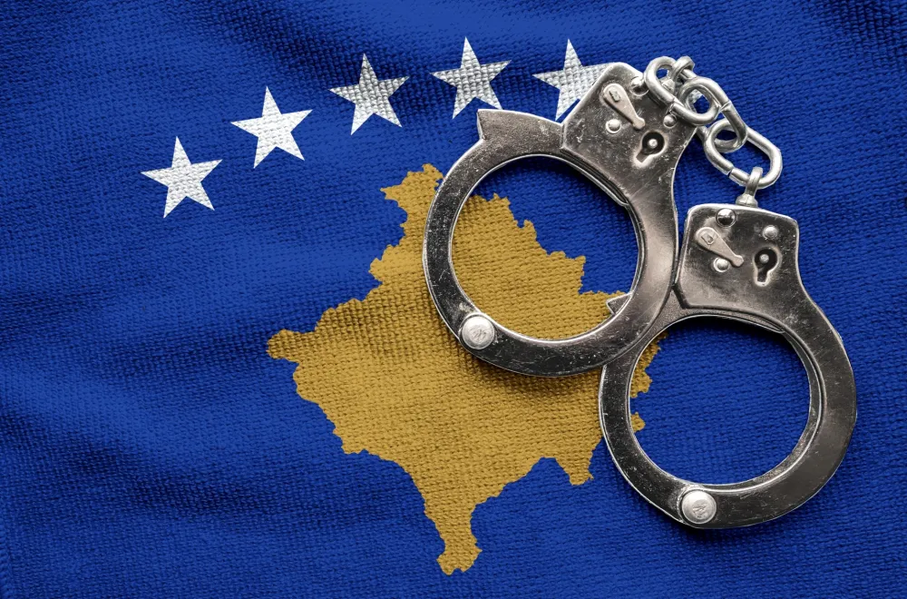 Masovna hap&scaron;enja u Prizrenu zbog izborne krađe, u pritvoru vi&scaron;e od 100 ljudi