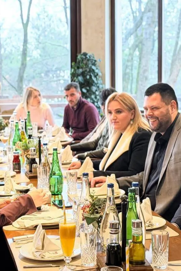 Marko Kovačević i Milica Lalatović&nbsp;Žižić&nbsp;sa predstavnicima medija&nbsp;obilježilI Dan novinara Crne Gore