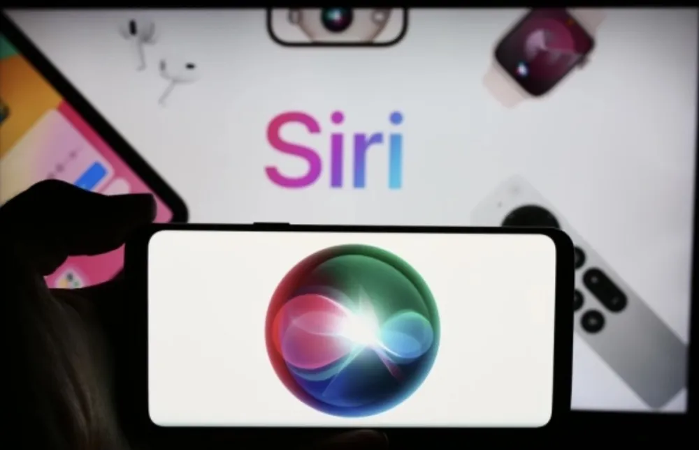 Apple pretvara Siri u moćnog AI četbota