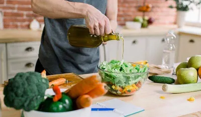 Evo kako maslinovo ulje može pomoći pri gubitku kilograma