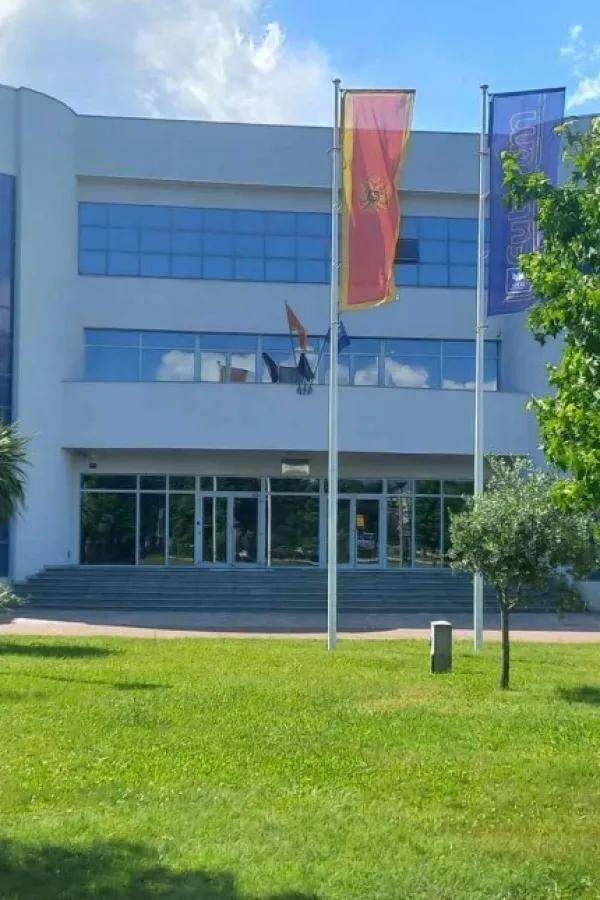 Univerzitet osudio: Zlouopotreba privatnosti nije afera već nasilje