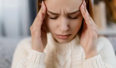 Naučnici objasnili za&scaron;to žene imaju vi&scaron;e migrena nego mu&scaron;karci