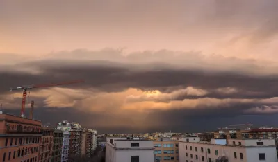 Oluja u Italiji izazvala klizi&scaron;ta i poplave: Na Siciliji evakuisano oko 1.000 ljudi