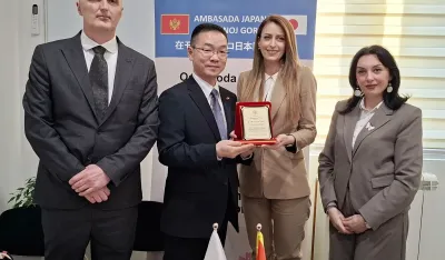 Domu starih "Nik&scaron;ić"&nbsp;​uručeno ambulantno vozilo od vlade Japana