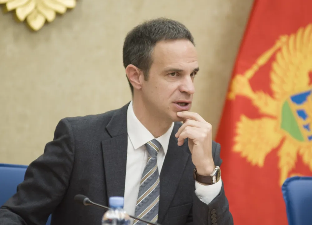 Mugo&scaron;a: Pasivnost većine, njihove kalkulacije i ucjene dovele do ukidanja neradne nedjelje