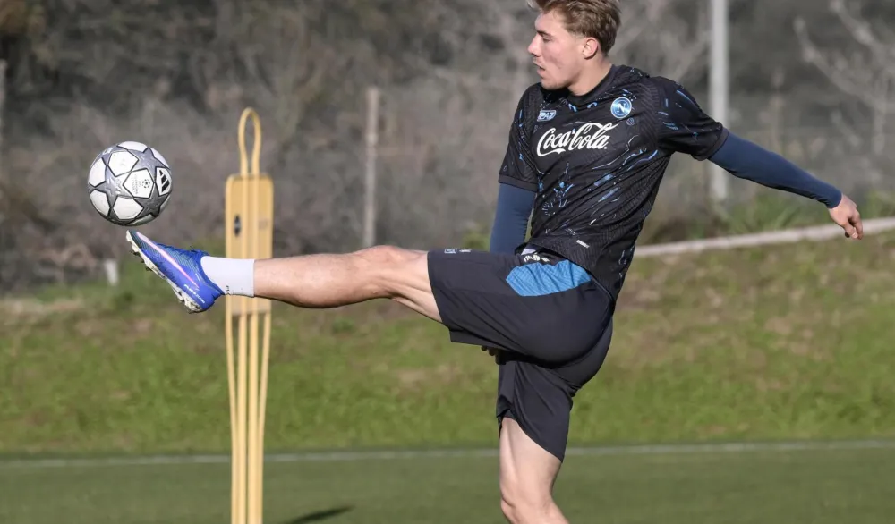 Расмус Хојлунд адут Наполија