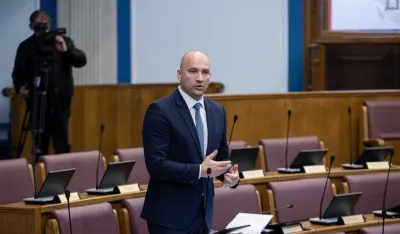 PES predao zahtjev za vanrednu sjednicu parlamenta, tema neradna nedjelja