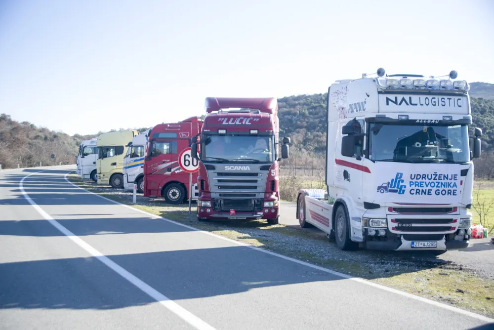 Udruženje prevoznika imalo sastanak sa članovima Vlade, danas odluka:&nbsp;Kraj blokadi granica?