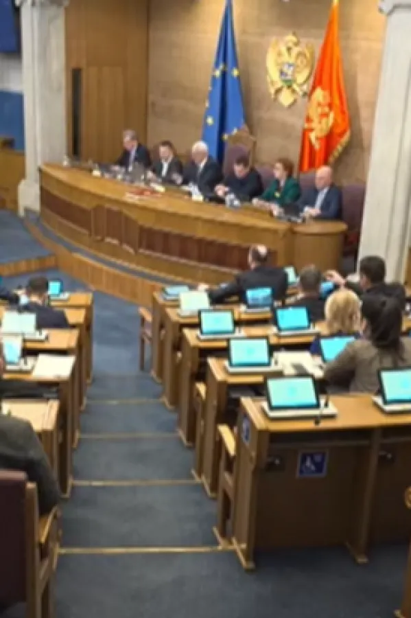 Skup&scaron;tina o neradnoj nedjelji 16. februara