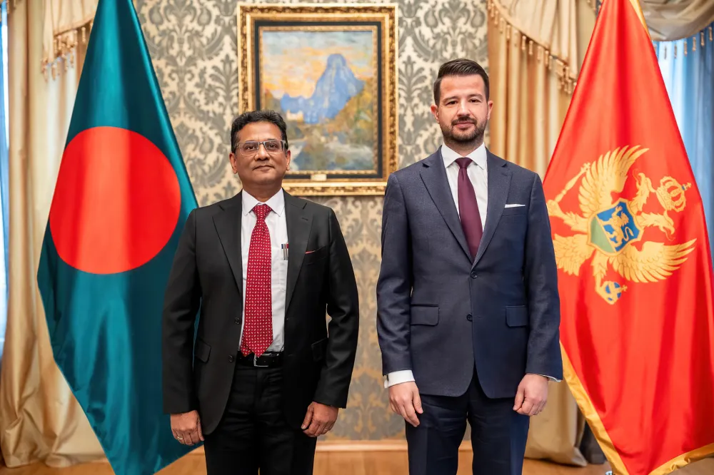 Predsjednik Crne Gore Jakov Milatović primio je na Cetinju akreditivna pisma novoimenovanih ambasadora Turske Ajde Unlu, Irske Kevina Kolgana, Brazila Marije Klare de Abreu Rade i Banglade&scaron;a Abu Tahera Muhameda Rokebula Hakua.