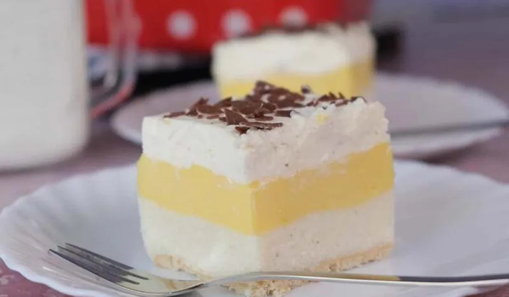 VKolač s grizom i pudingom je idealna opcija kada želite ne&scaron;to jednostavno