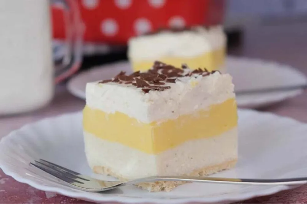 VKolač s grizom i pudingom je idealna opcija kada želite ne&scaron;to jednostavno