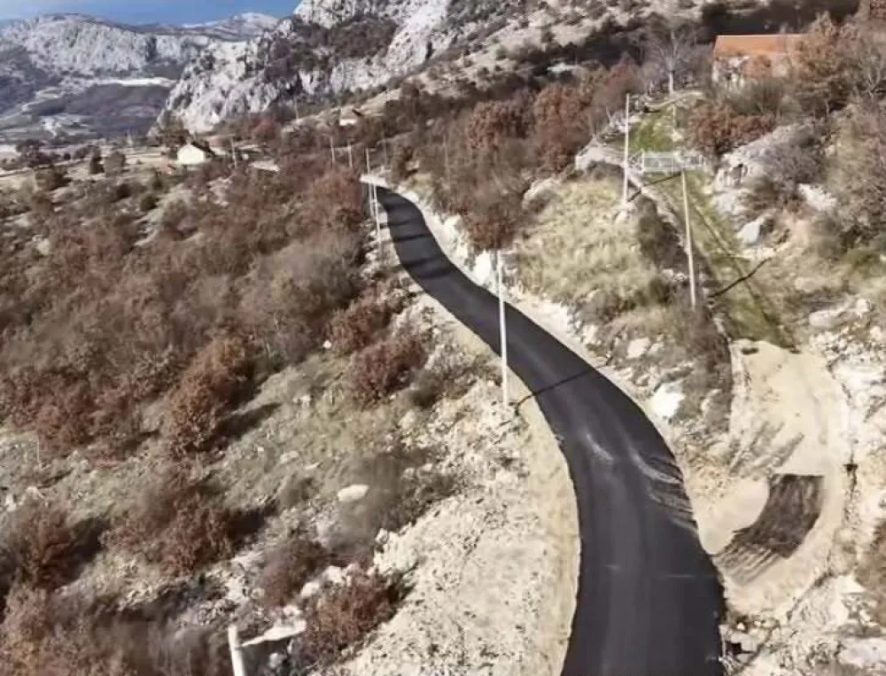 Asfaltiran dio lokalnog puta Fundina - Ra&scaron;ovići: Za 1.800 metara 160.550