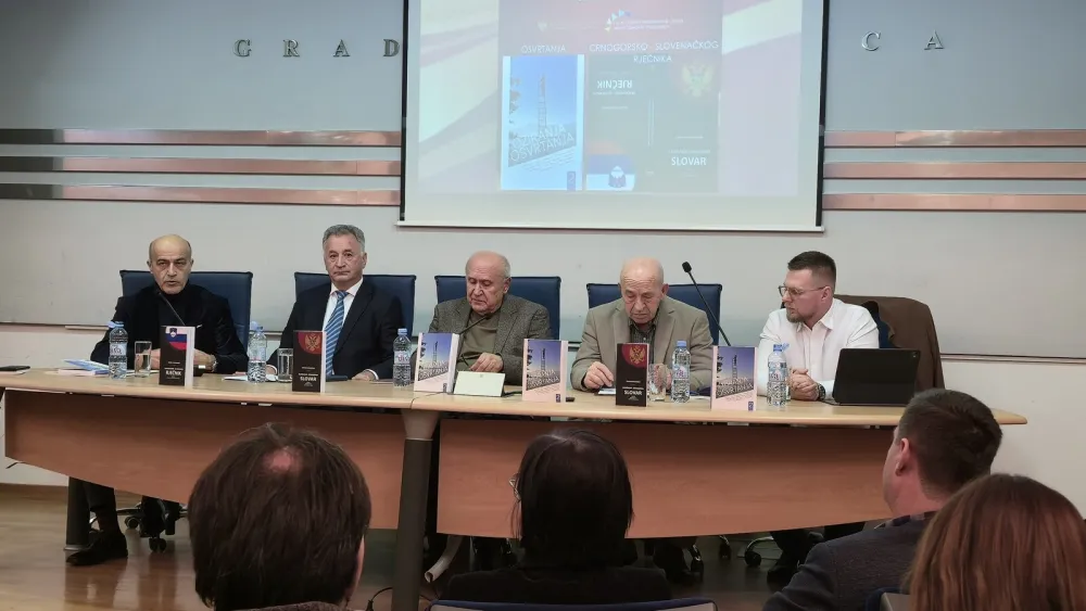 Promovisana dvojezična izdanja časopisa &ldquo;Osvrtanja&rdquo; i crnogorsko-slovenačkog rječnika