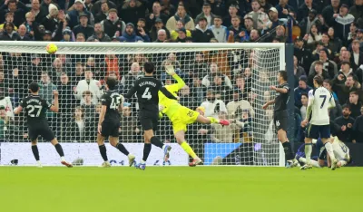 Solanke "&scaron;korpionom" savladao Donarumu