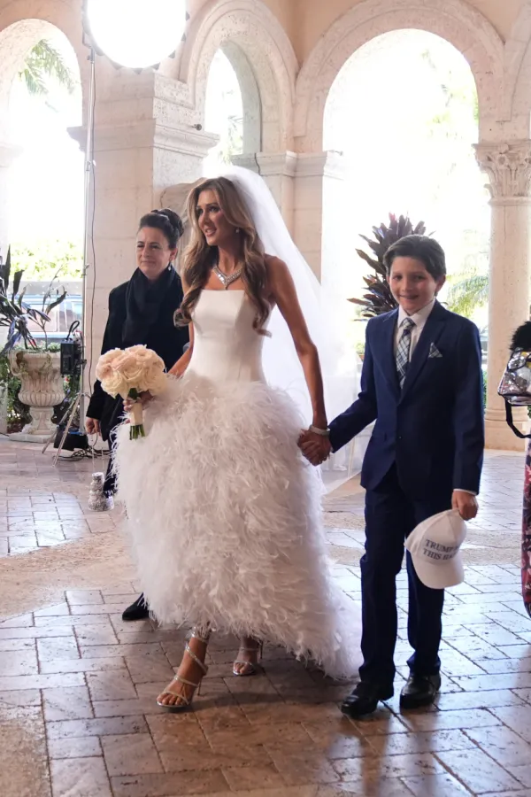 (FOTO) Vjenčali se Dan Skavino i Erin Elmore uz prisustvo Donalda Trampa