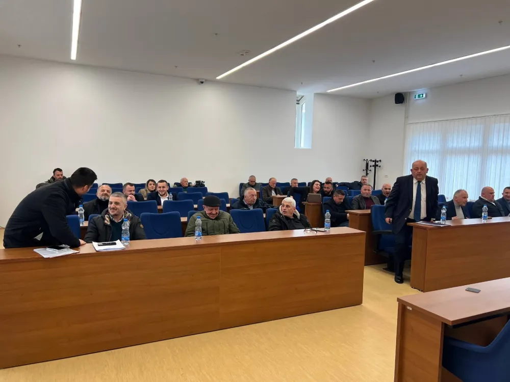 Agović ponovo izabran za predsjednika Op&scaron;tine Petnjica: Odbornici DPS-a "progurali" svog kandidata