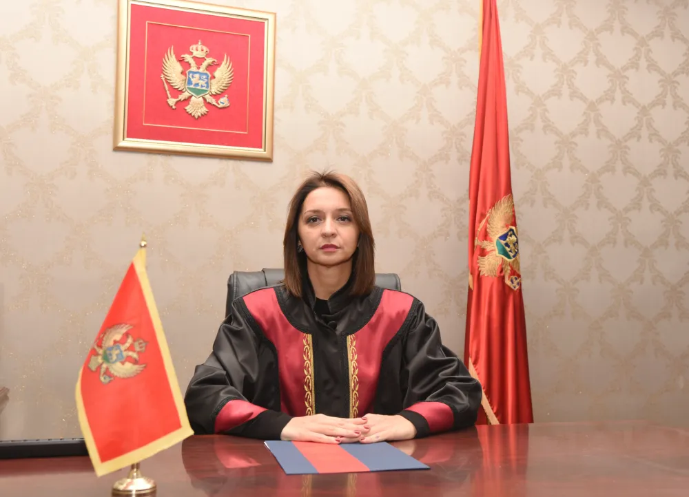 Armenko: Sistemski rije&scaron;iti pitanje zarada i prepoznati položaj i ulogu Ustavnog suda