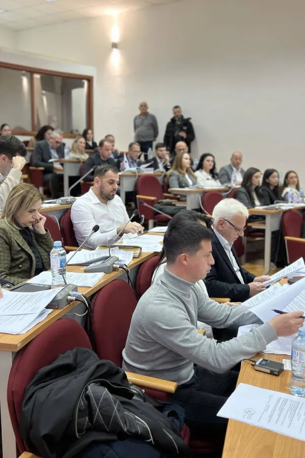 Predsjednik SO&nbsp;Tuzi Lindon Đeljaj na ugovore o djelu daje 100.000 eura