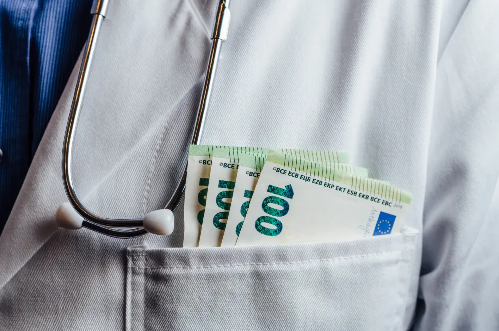 Prevara u Dubrovniku: Crnogorski državljanin uzeo 10.000 eura od starice, lažno se predstavljao kao ljekar