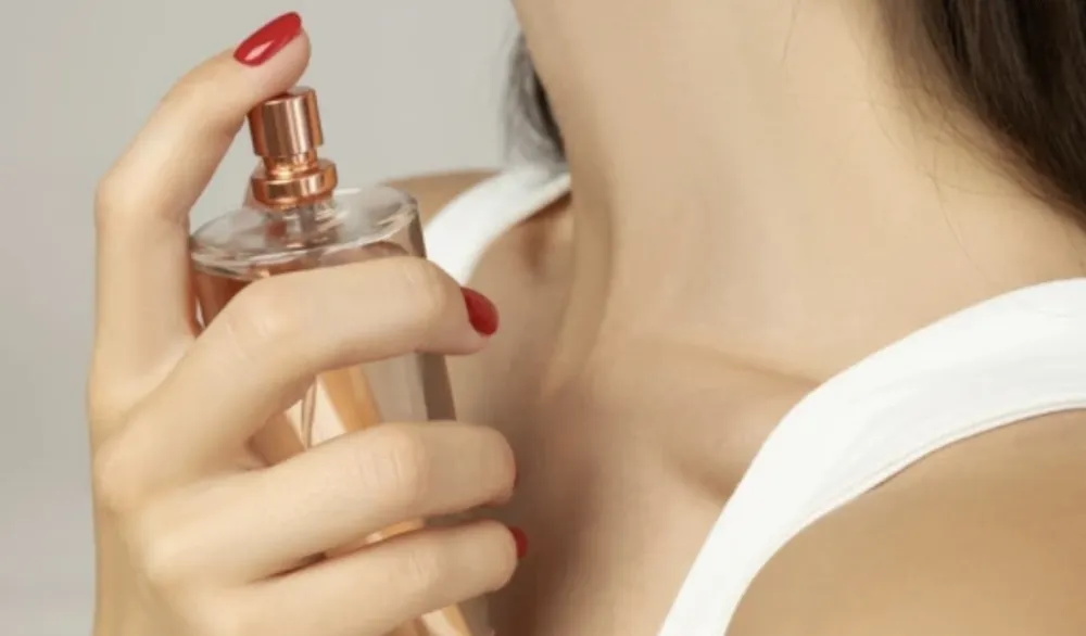 Pet zlatnih pravila: Samo ovako će vam parfem mirisati cio dan