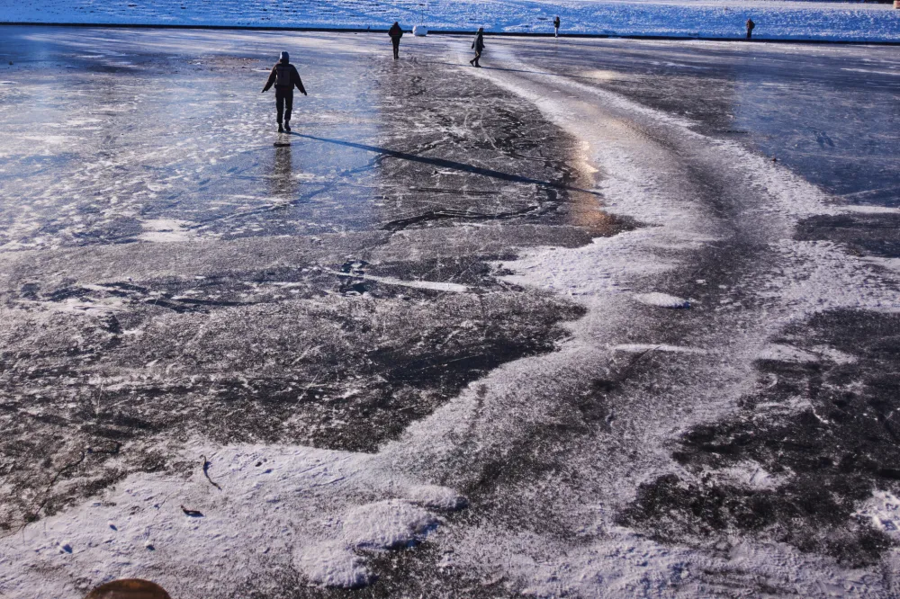 Snijeg i led okovali Berlin
