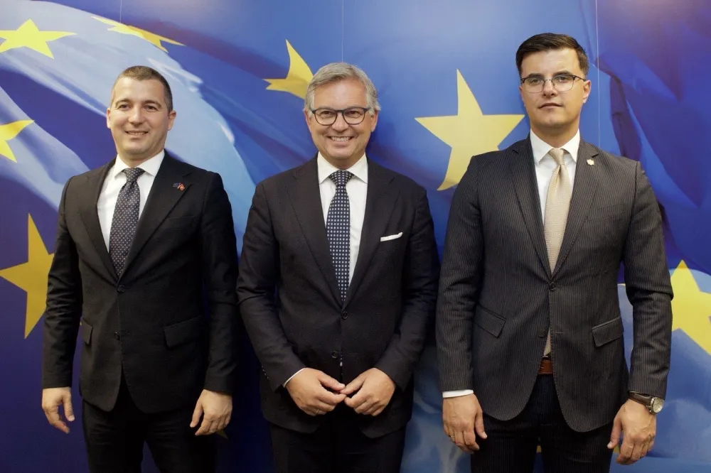 Komesar EU za unutra&scaron;nje poslove i migracije u posjeti Crnoj Gori