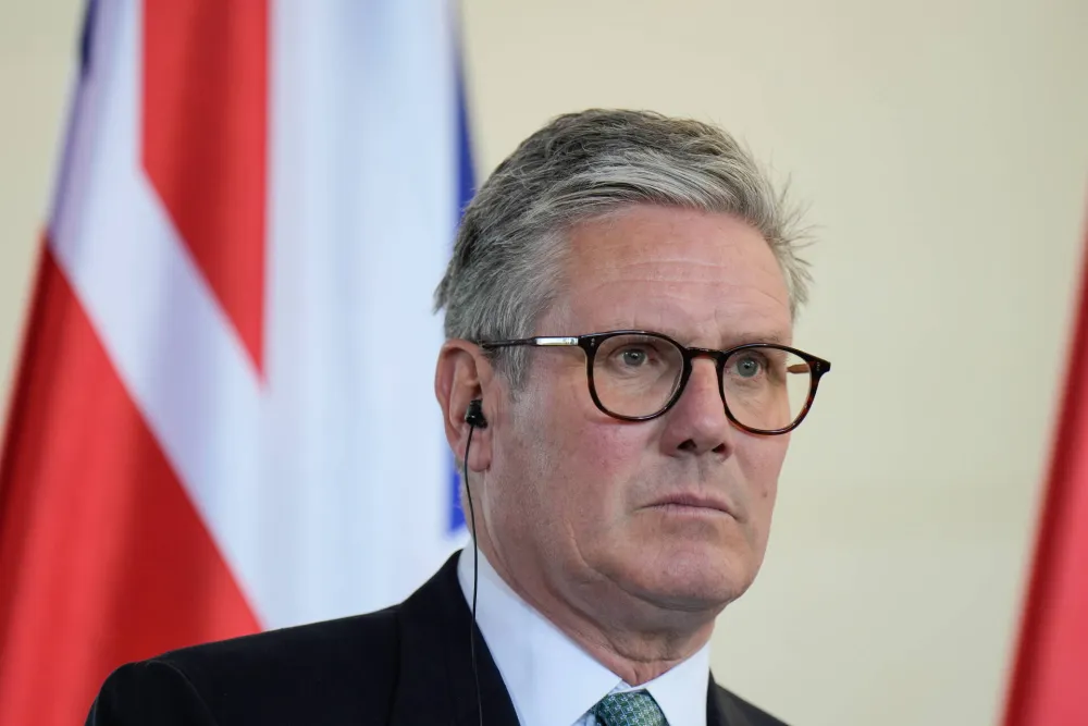 Starmer se izvinio Epstinovim žrtvama zbog Mandelsona