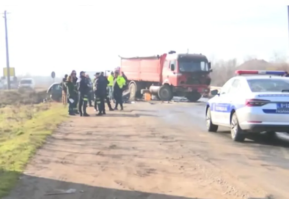 Stravičan udes u Srbiji: Dvoje mrtvih, hitna odvezla ženu i dijete&nbsp;