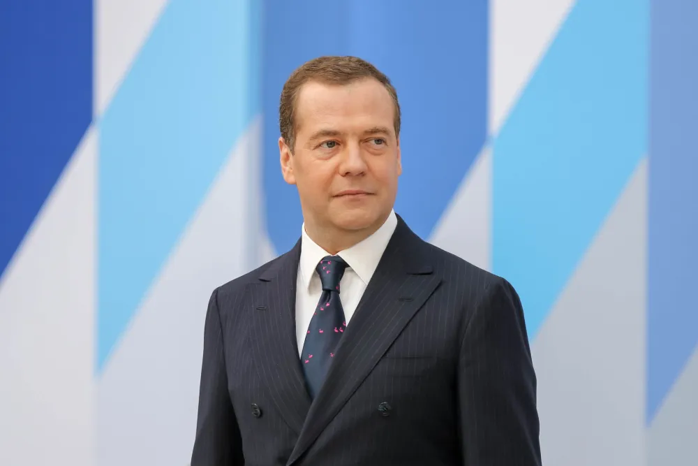 Medvedev: EU je sama sebe uhvatila u zamku, uradiće &scaron;ta joj Va&scaron;ington kaže