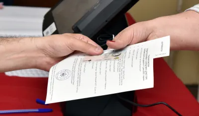 Partije daleko od dogovora, građani se ne pitaju