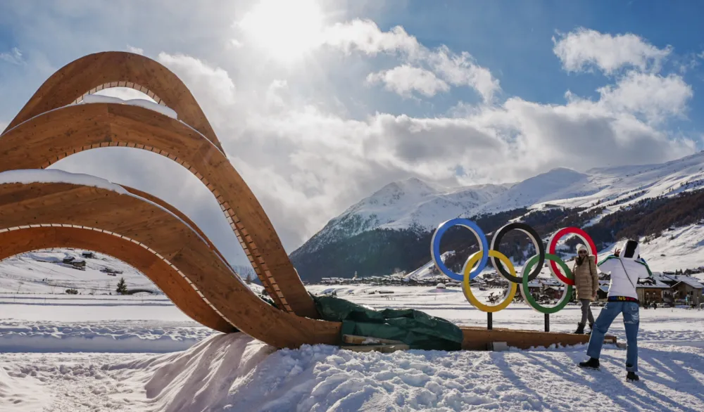 Fotografisanje ispred simbola Olimpijskih igara 