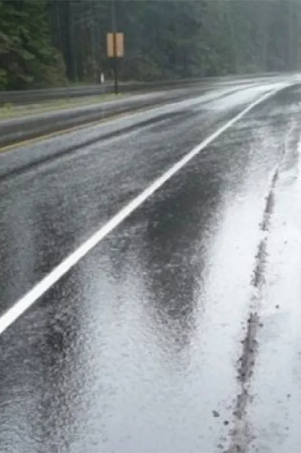 Kolovozi mokri, učestali sitniji odroni